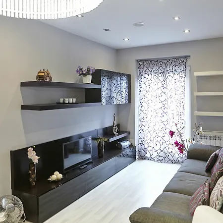 Basque Homes - Buen Pastor Apartment *